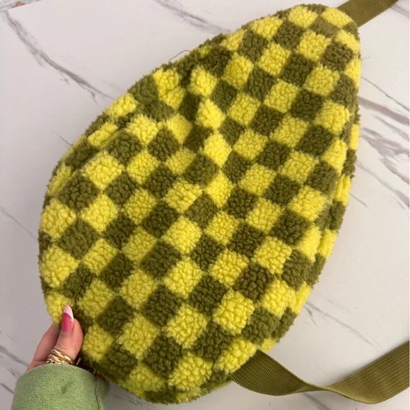 No Boundaries Green Checkered Sling Bag - Picture 7 of 8